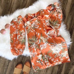 🌹NWOT Tropical Print Off Shoulder Dress🌹